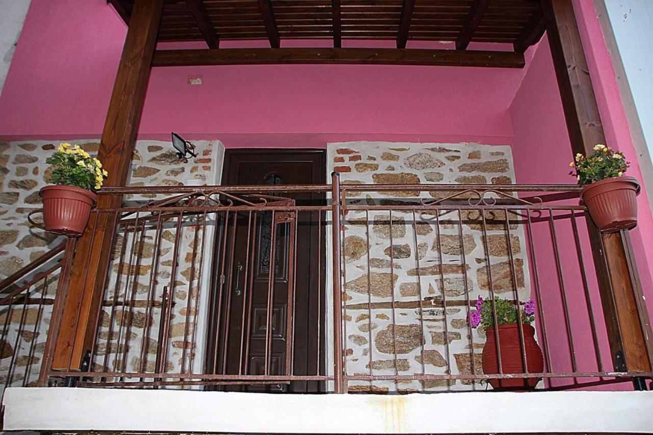 Traditional House "Plystario" Arnaía Esterno foto